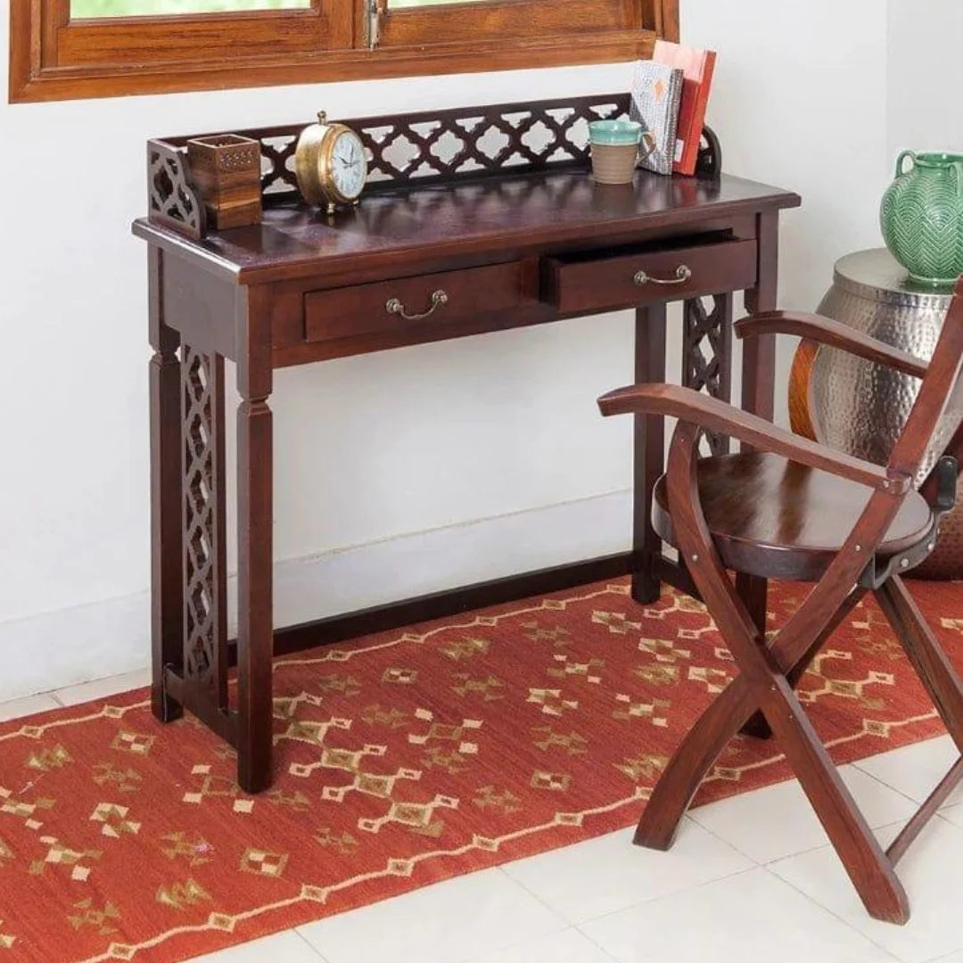 Traditional Console Table with Lattice Gallery Rail-Wooden Crest