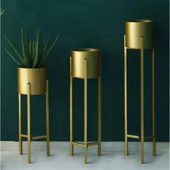 Modern Metal Plant Stand Set with Graduated Heights